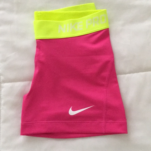 Nike Pants - Nike Athletic shorts